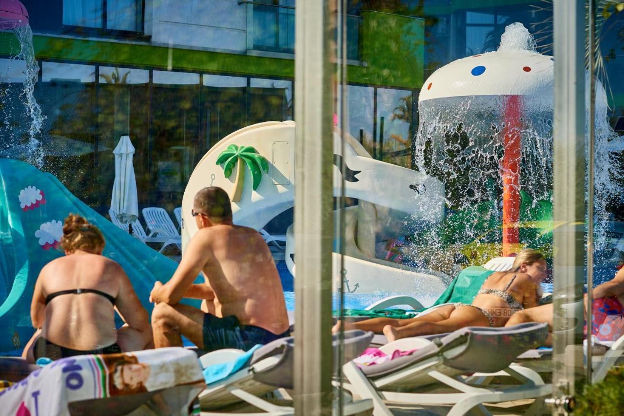Nasty 24 Aparthotel Pool & Spa Mamaia Nord Năvodari Exterior foto