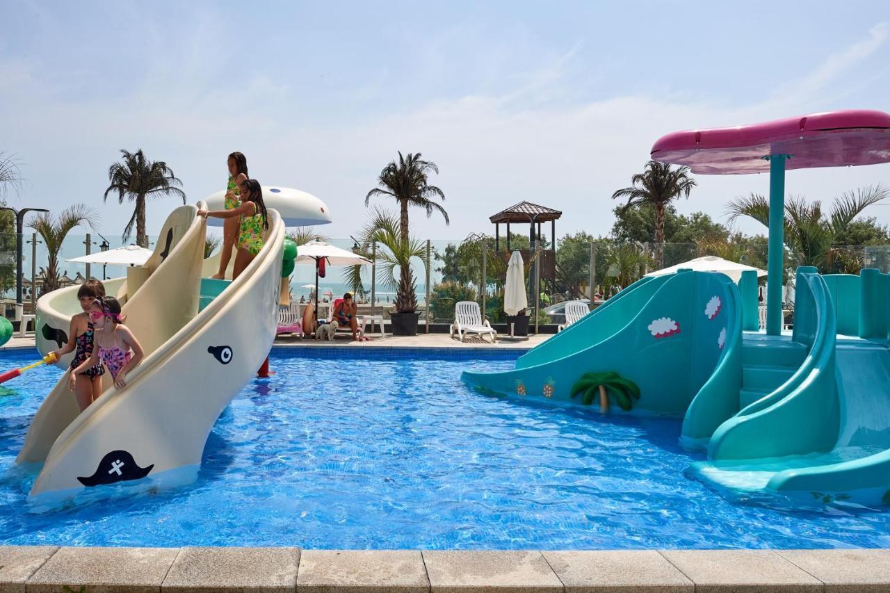 Nasty 24 Aparthotel Pool & Spa Mamaia Nord Năvodari Exterior foto
