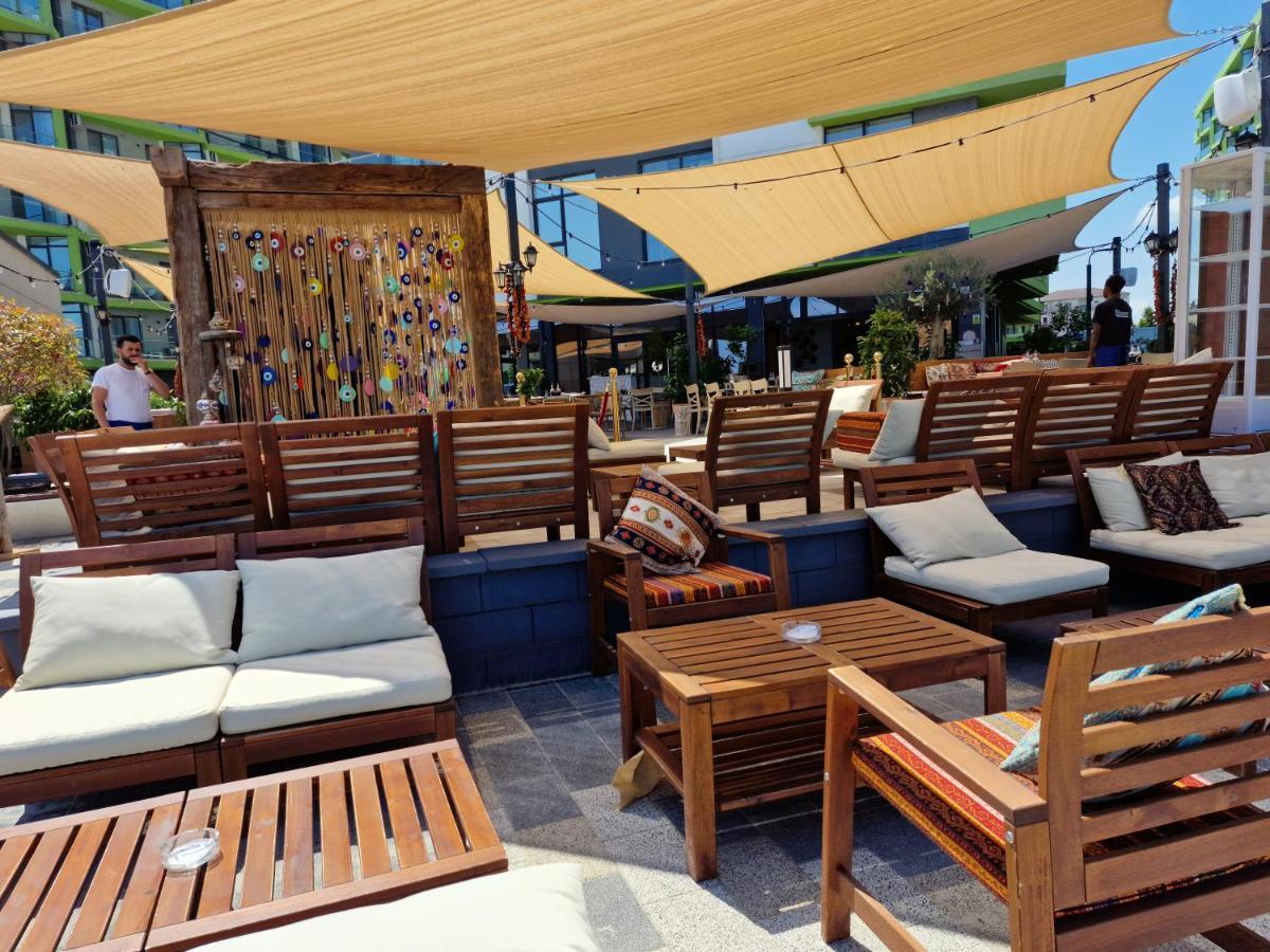 Nasty 24 Aparthotel Pool & Spa Mamaia Nord Năvodari Exterior foto